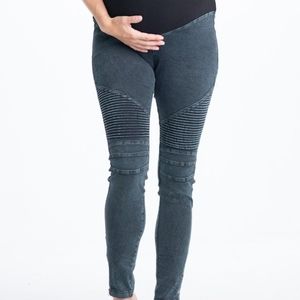 Preggo Moto Leggings